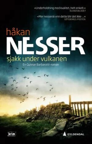 Omslag: "Sjakk under vulkanen : roman" av Håkan Nesser